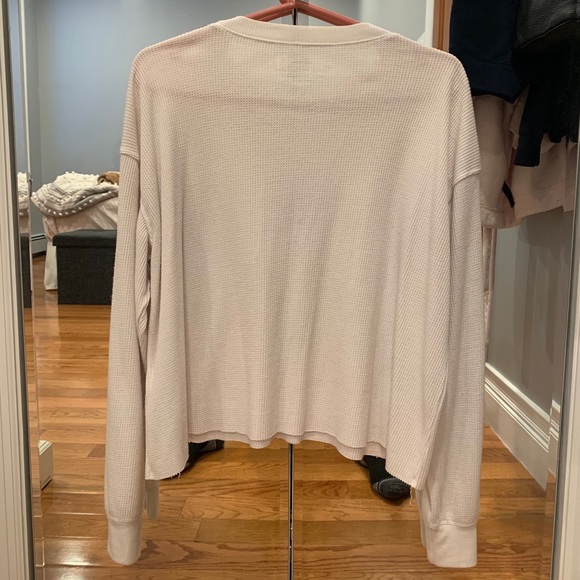 Hollister Must Have Collection- Waffle Shirt - Picture 5 of 6